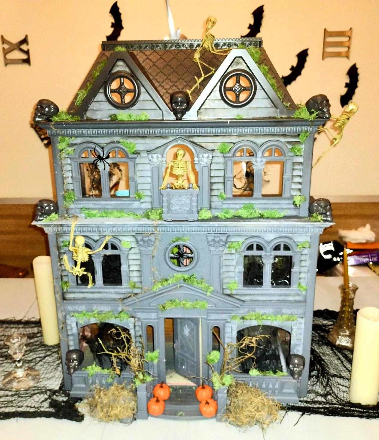 DIY Haunted Doll House